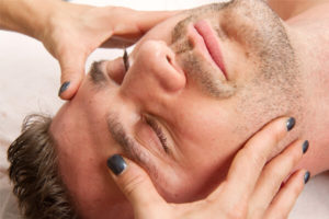 masaje craneo facial terapia relajante